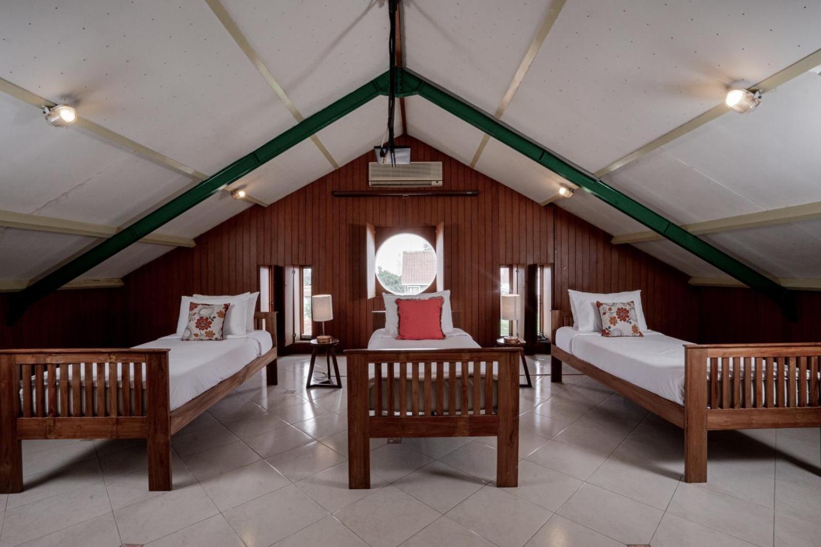 Pasteur Beautiful Luxury Home Bandung Buitenkant foto