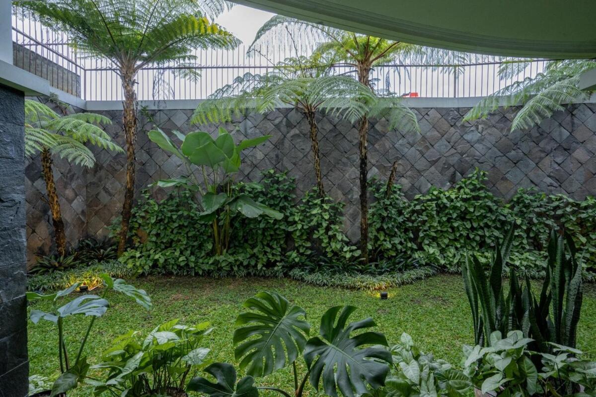 Pasteur Beautiful Luxury Home Bandung Buitenkant foto