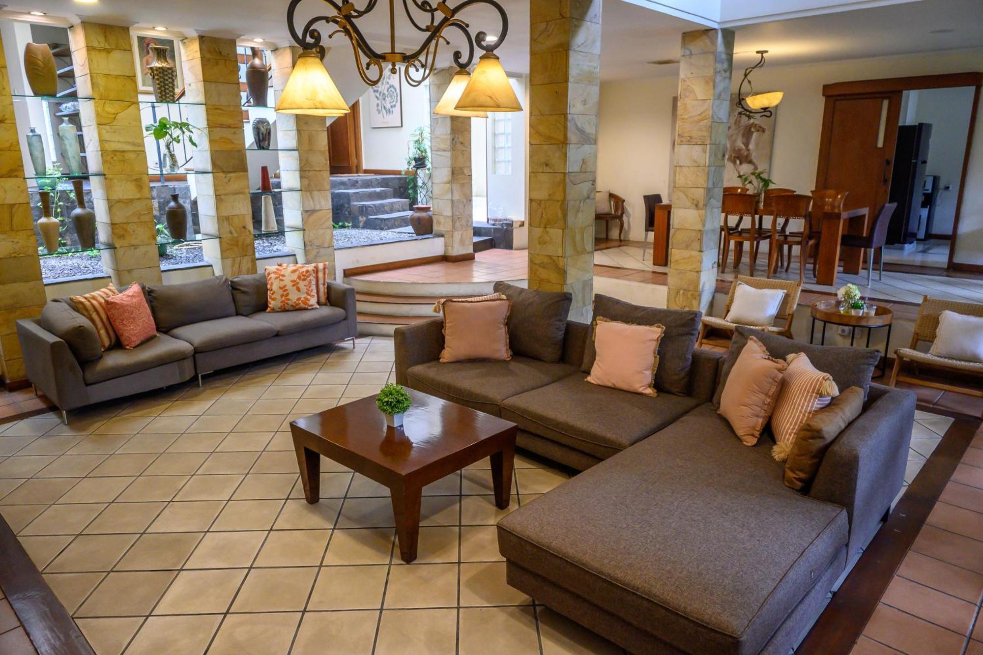 Pasteur Beautiful Luxury Home Bandung Buitenkant foto