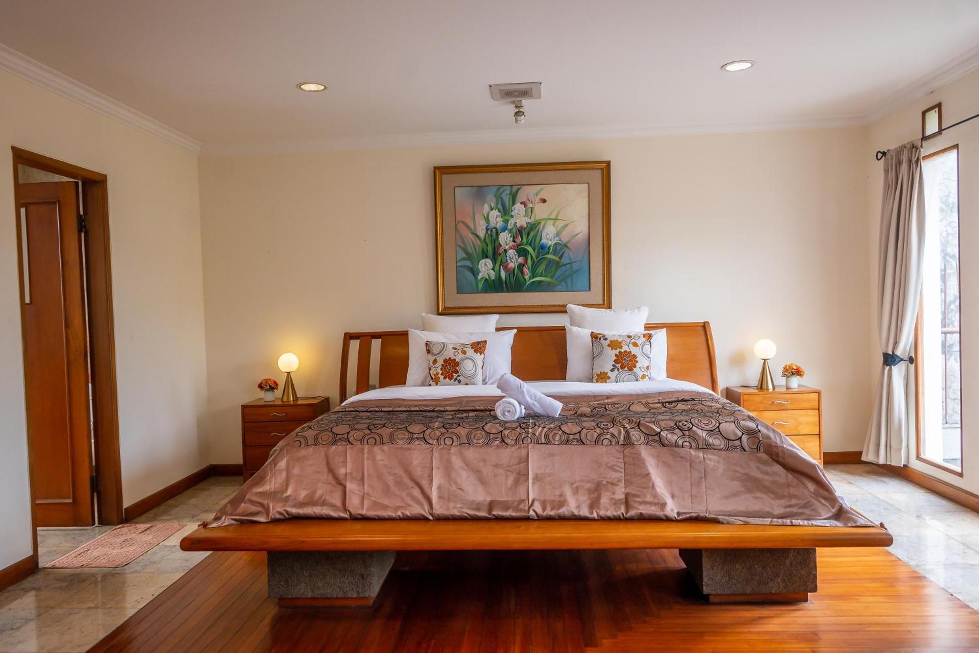 Pasteur Beautiful Luxury Home Bandung Buitenkant foto